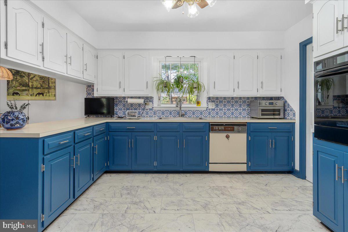 SPRING VALLEY - Residential