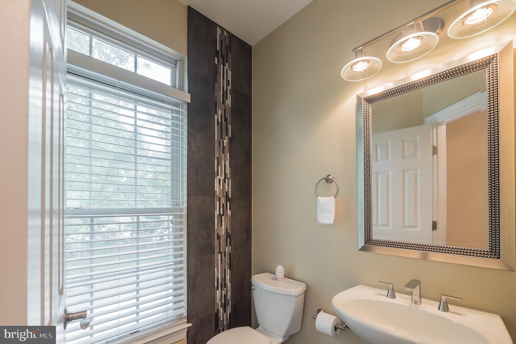 WILLOWS OF POTOMAC - Residential