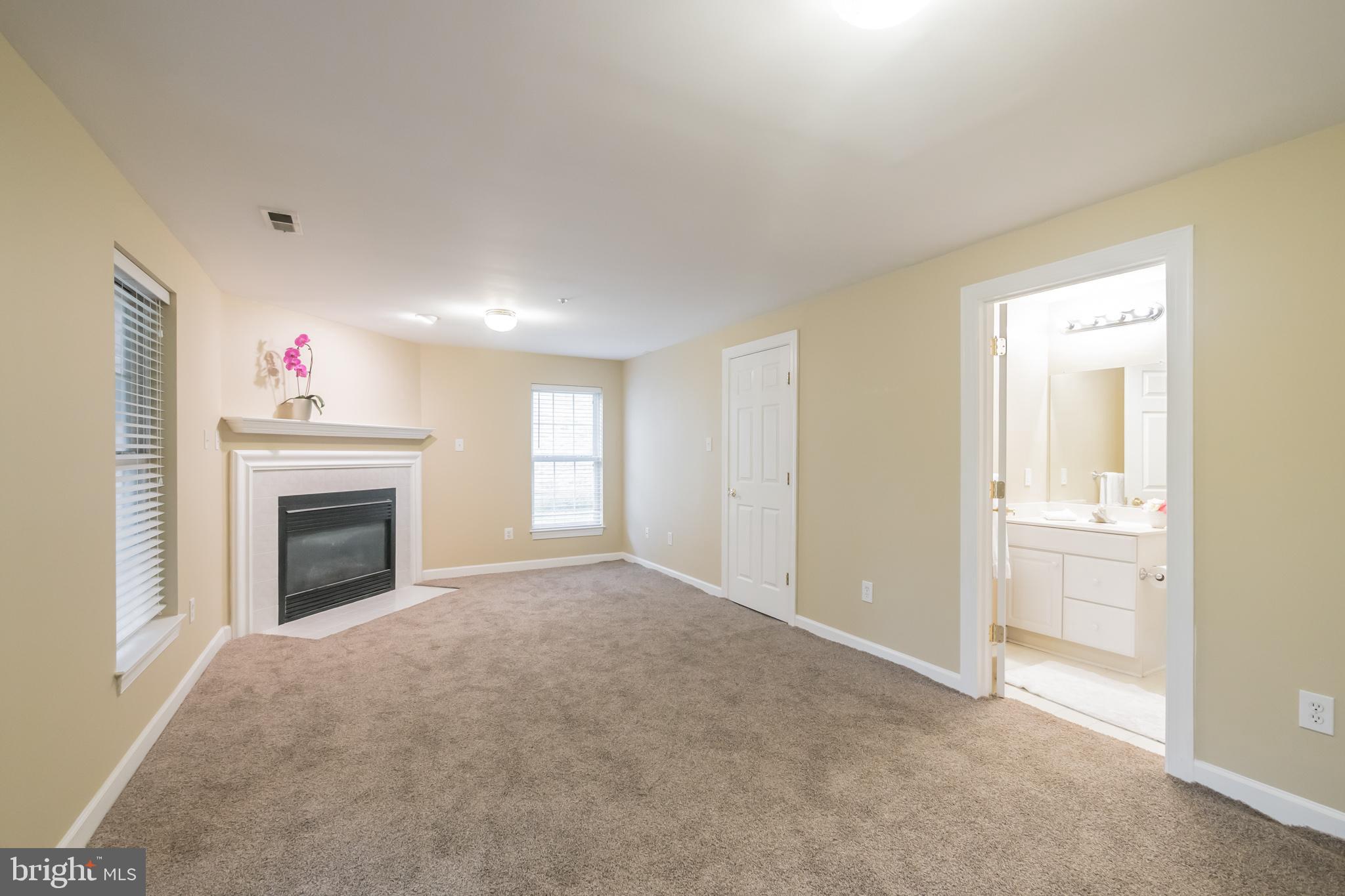 WILLOWS OF POTOMAC - Residential