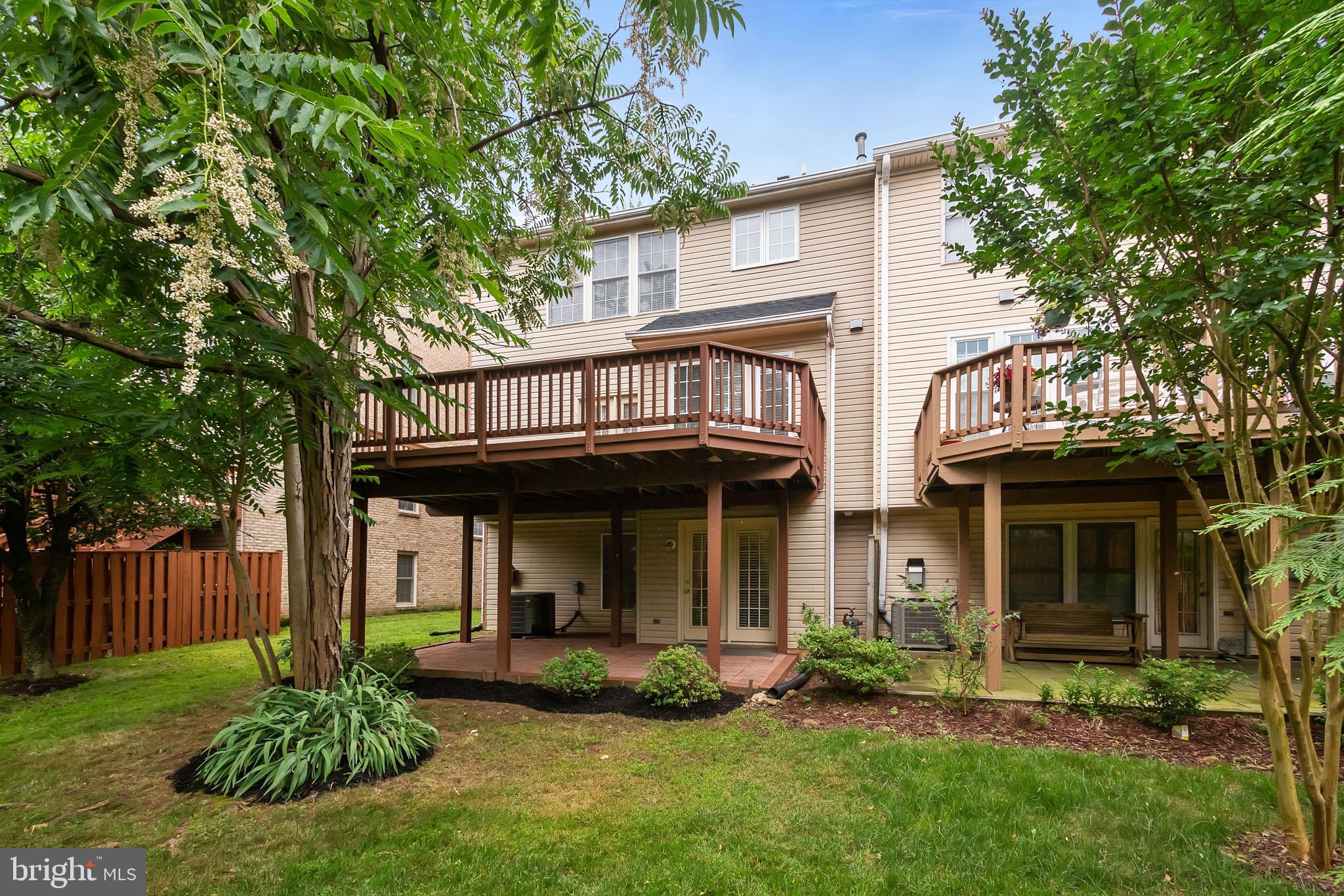 WILLOWS OF POTOMAC - Residential