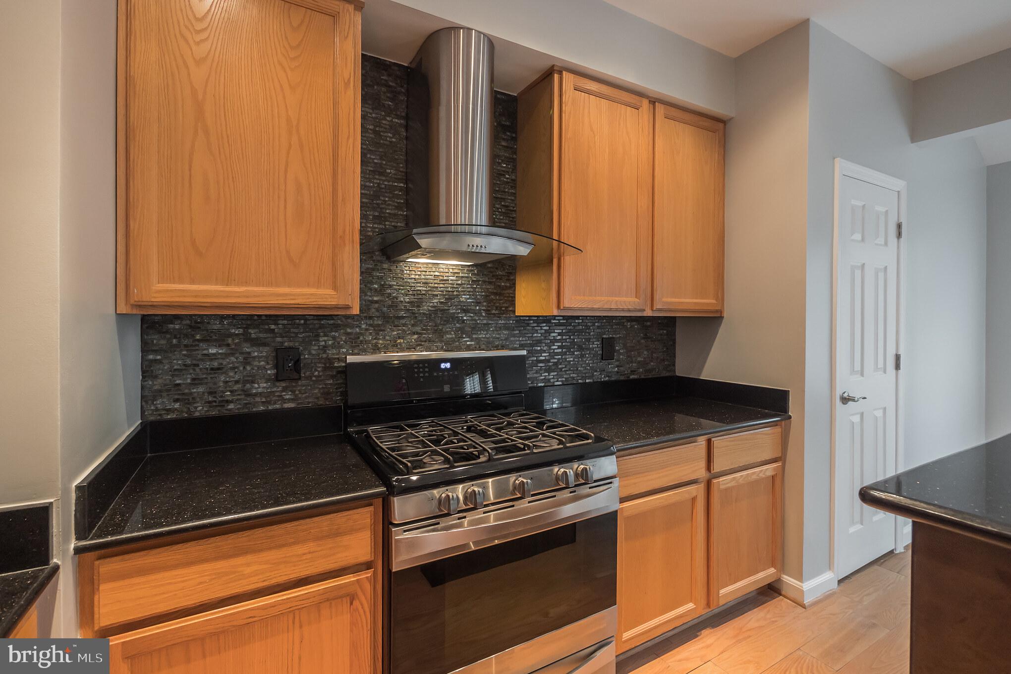 WILLOWS OF POTOMAC - Residential