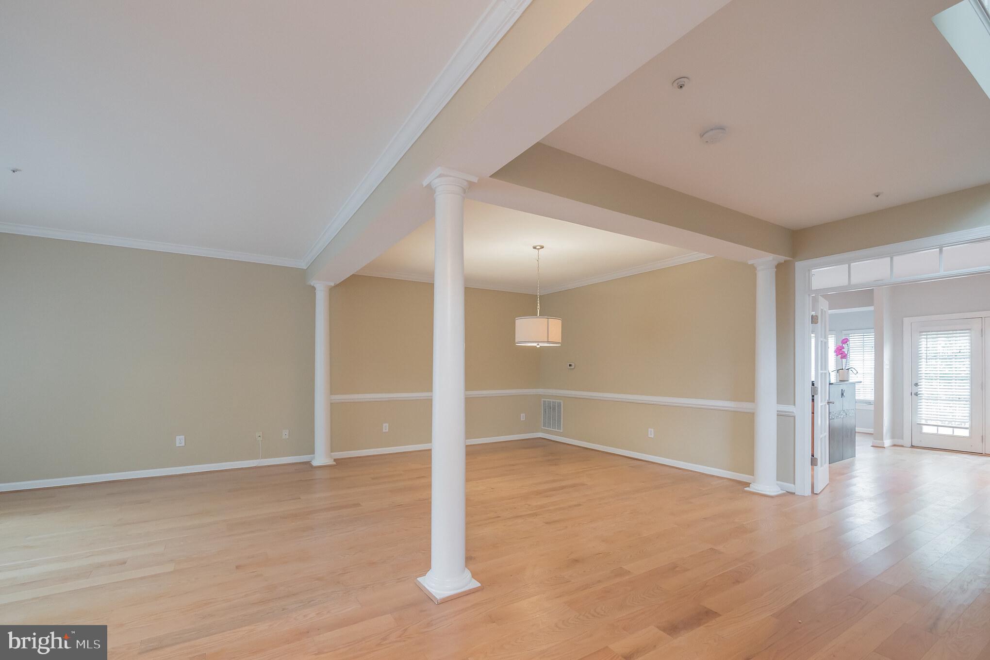 WILLOWS OF POTOMAC - Residential