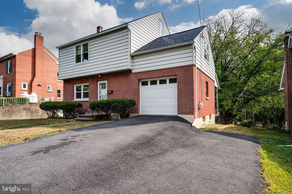 Solid 3 bedroom detached home in north Hamburg! This home features a new roof, original hardwood flooring, attached garage, large lower level for a workshop / storage, and a spacious backyard. It does need some TLC but has great potential! Showings start Monday 9/22