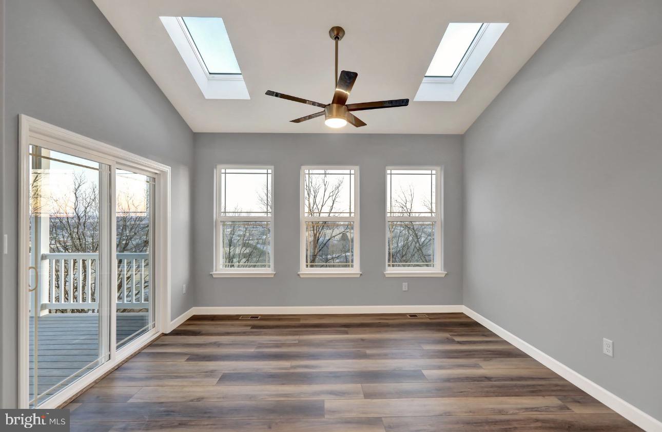 HILL TOP ESTATES - Residential