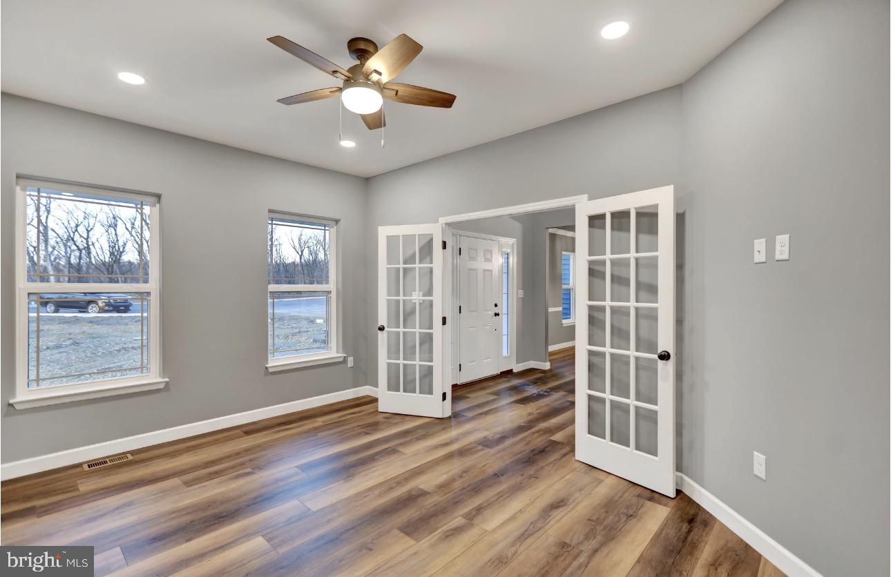 HILL TOP ESTATES - Residential