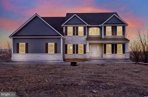 161 PORTIA BOULEVARD KUTZTOWN PA 19609