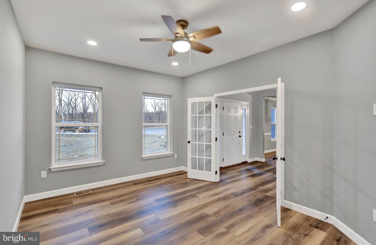 HILL TOP ESTATES - Residential