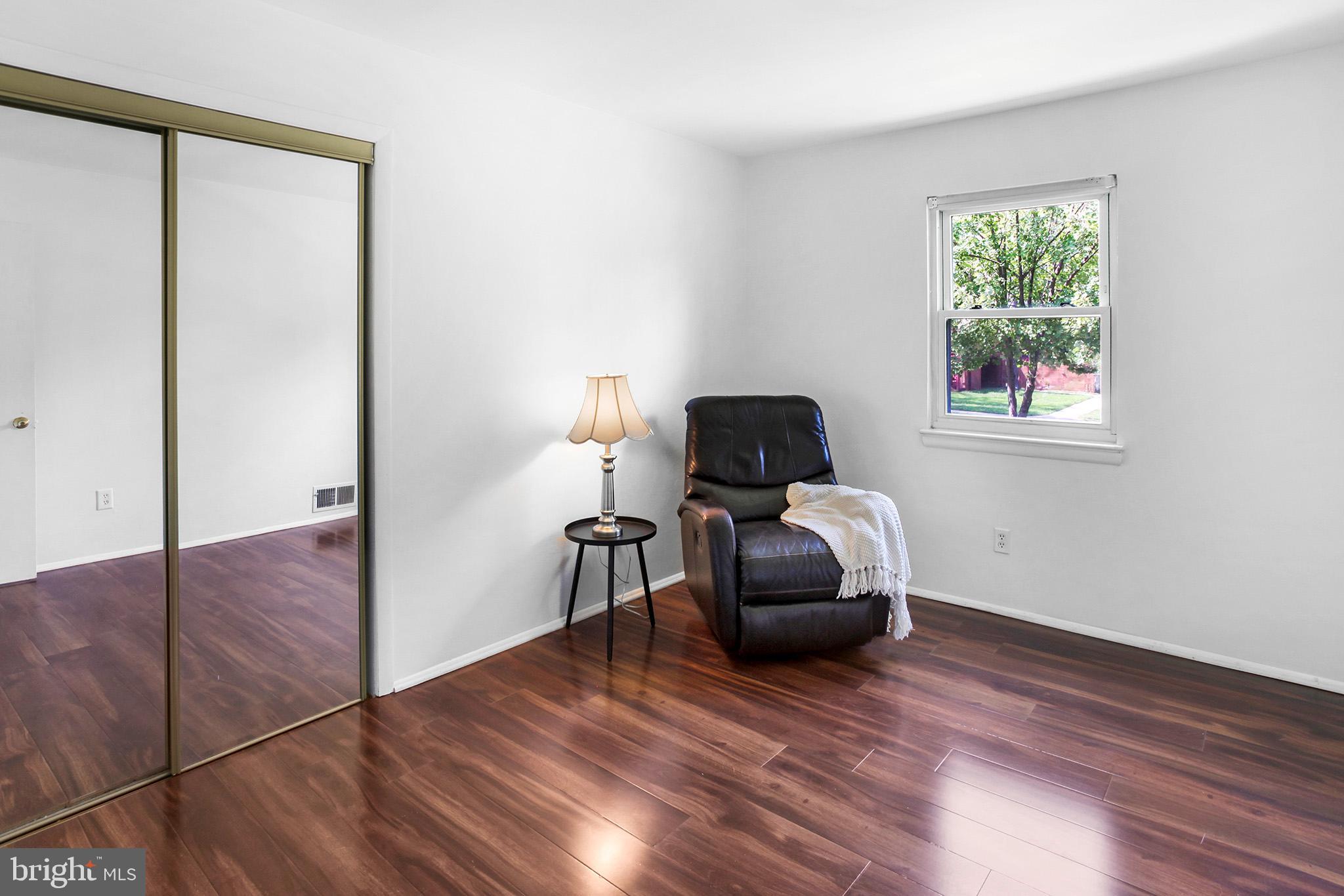 FAIRFAX TOWNE ESTATES - Residential