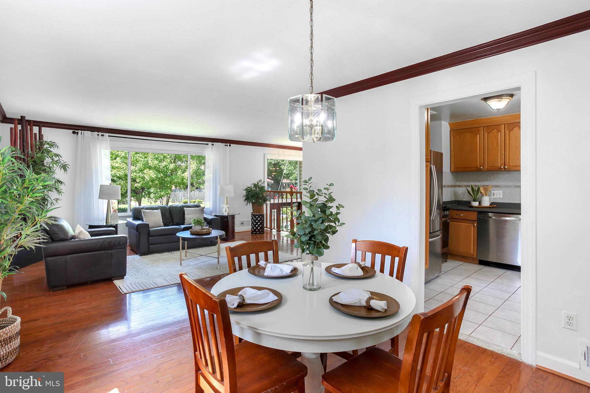 FAIRFAX TOWNE ESTATES - Residential