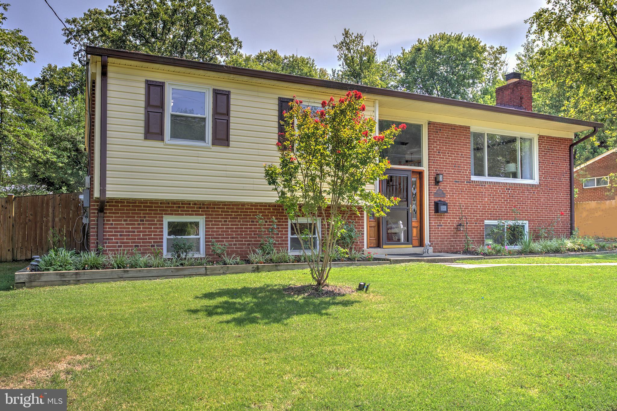 FAIRFAX TOWNE ESTATES - Residential