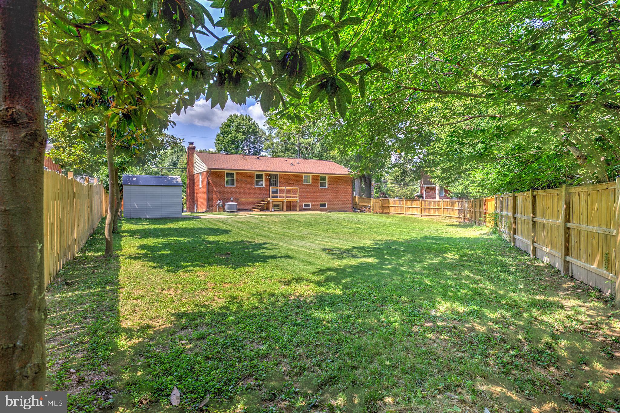 FAIRFAX TOWNE ESTATES - Residential