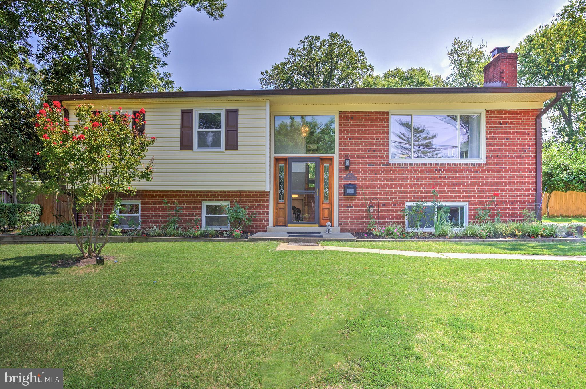 FAIRFAX TOWNE ESTATES - Residential