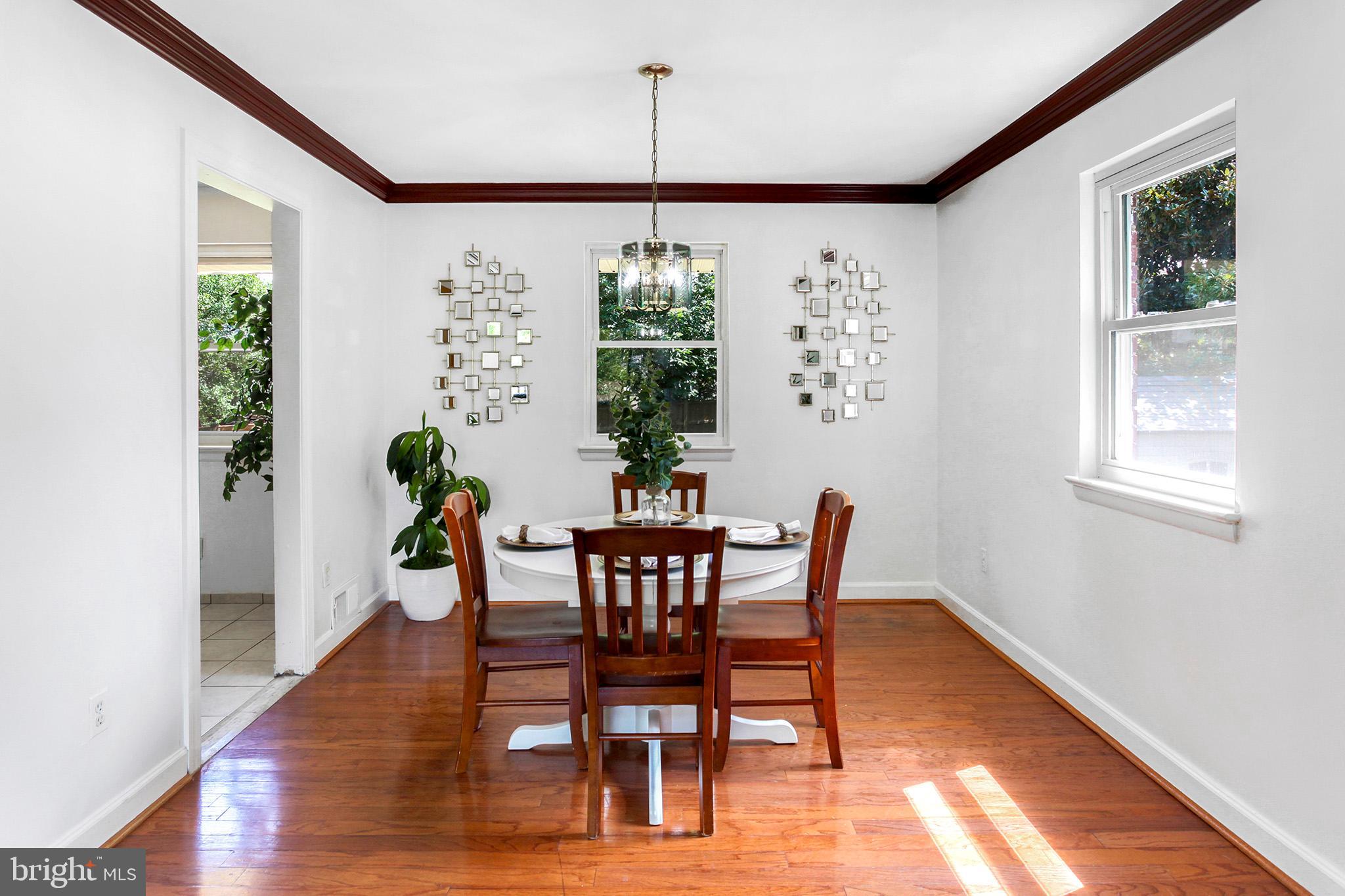 FAIRFAX TOWNE ESTATES - Residential