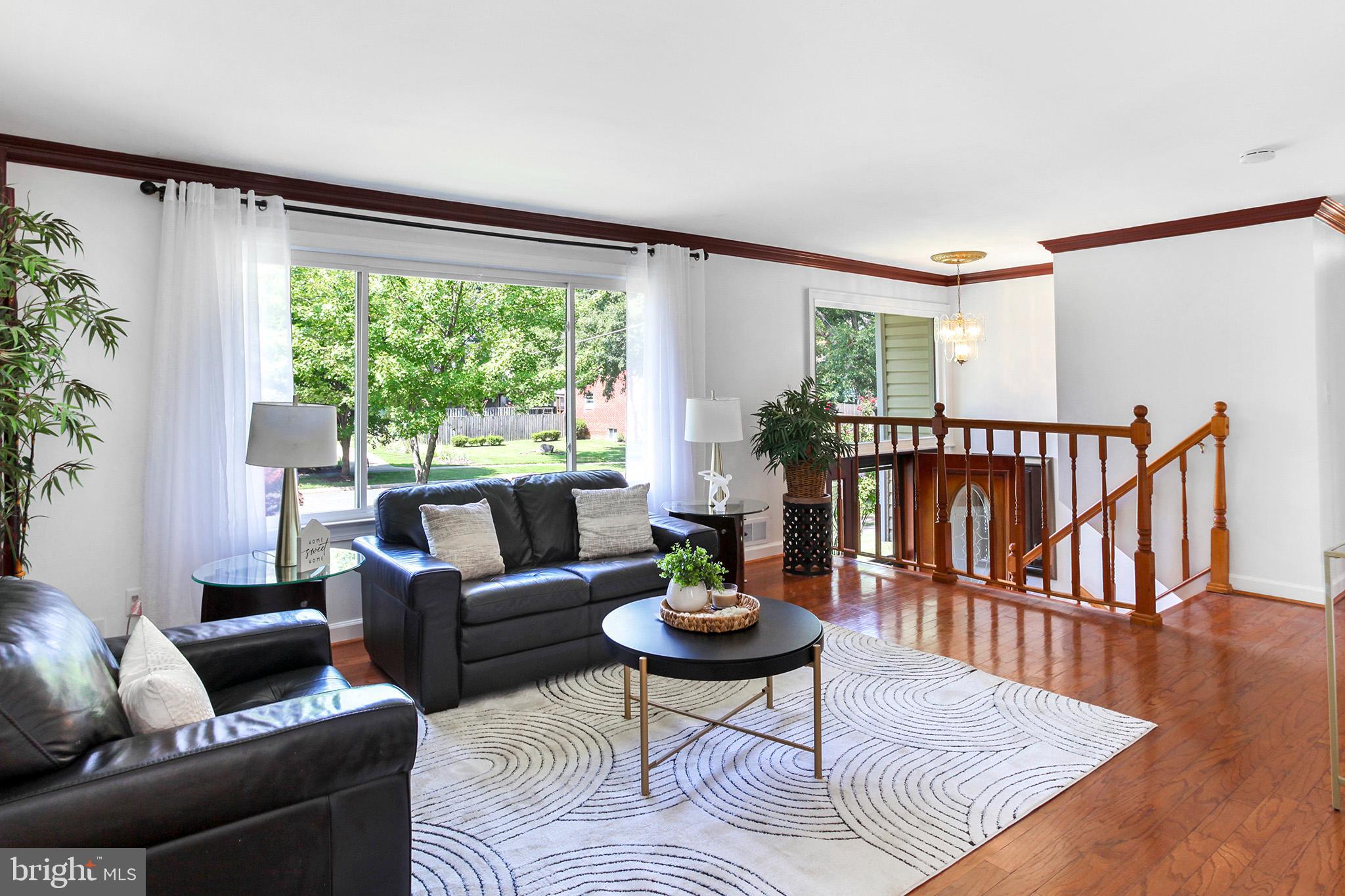 FAIRFAX TOWNE ESTATES - Residential