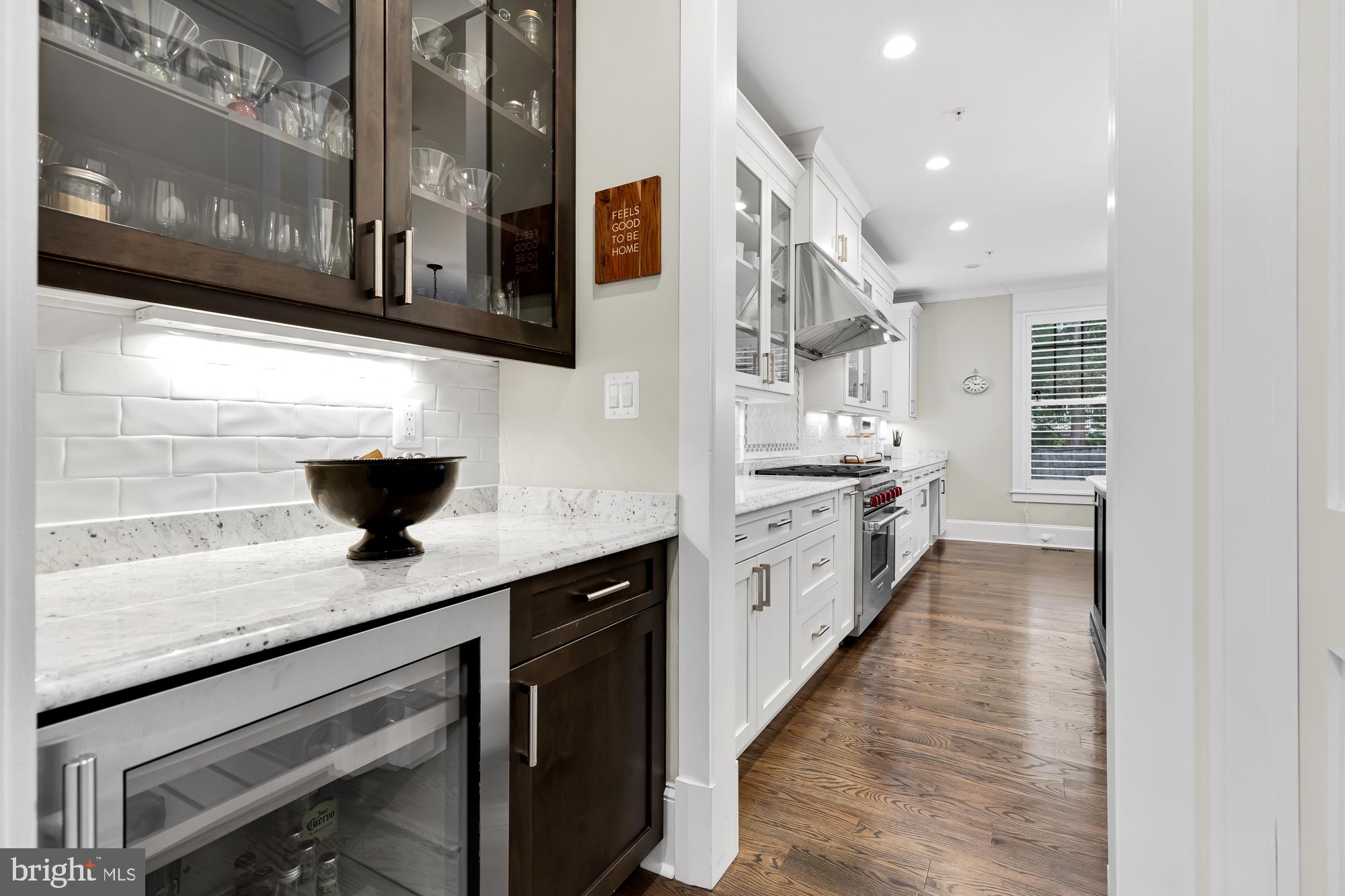 ENGLISH VILLAGE - Residential