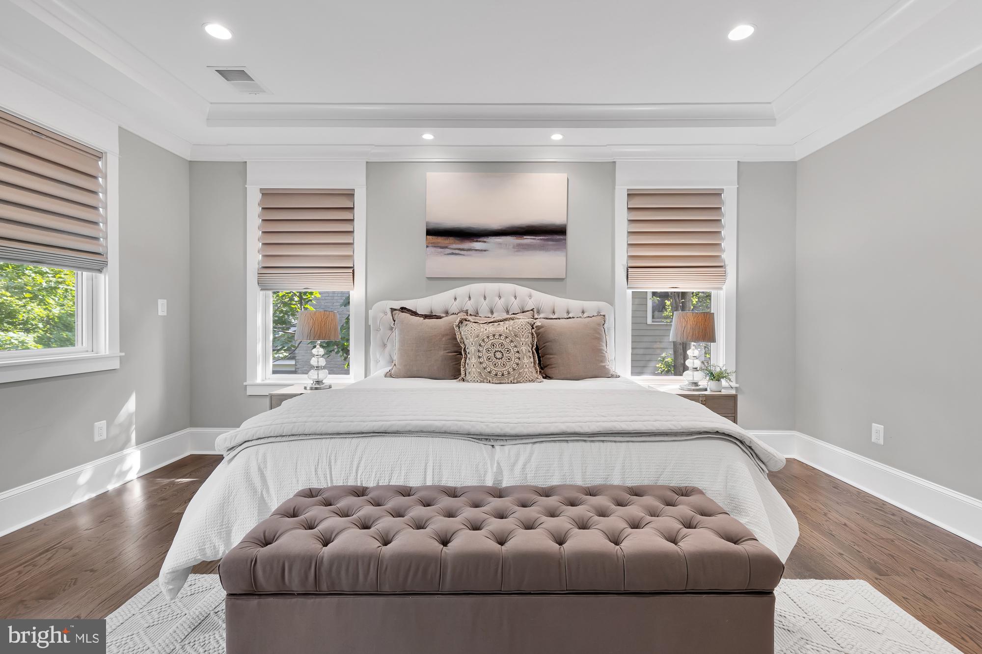 ENGLISH VILLAGE - Residential