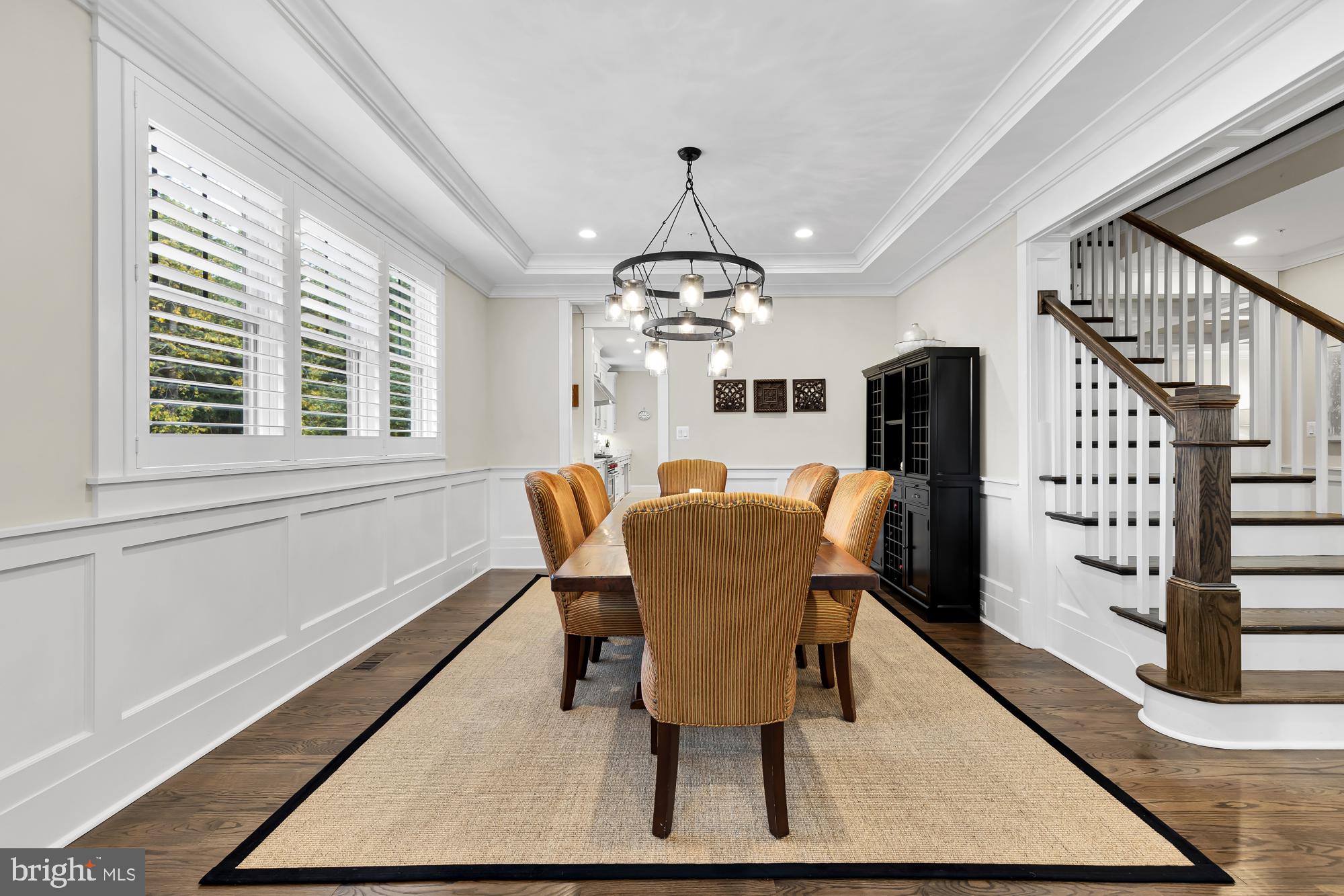 ENGLISH VILLAGE - Residential