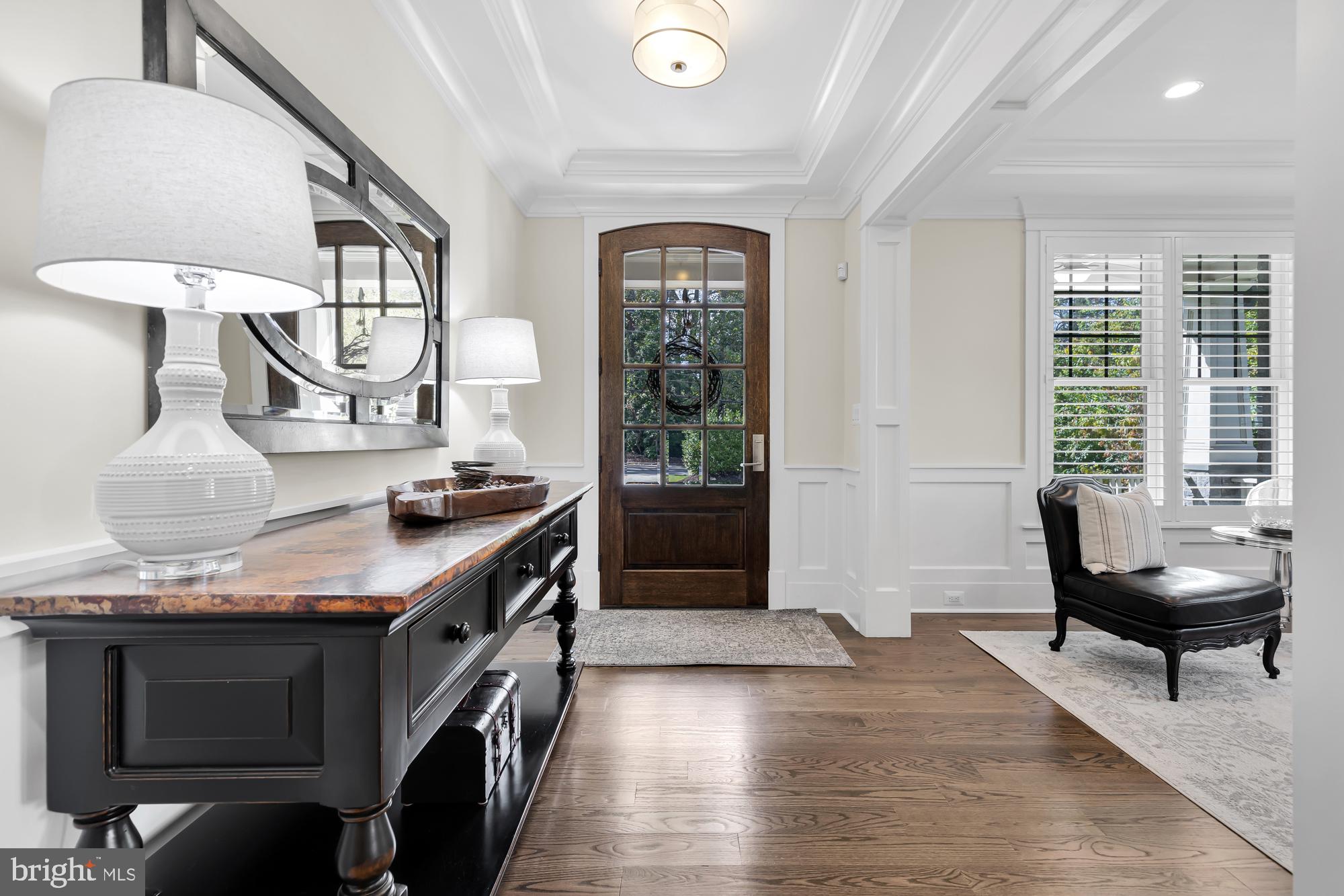 ENGLISH VILLAGE - Residential