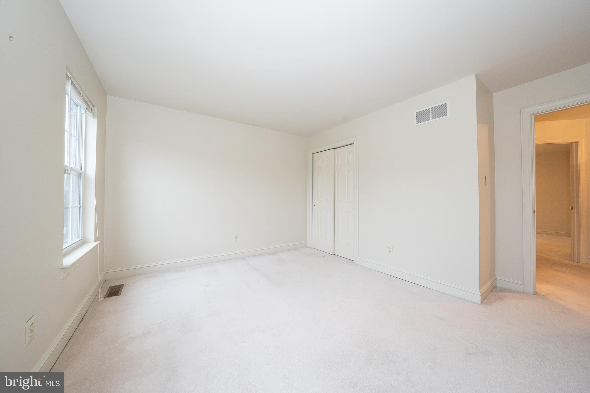 WILLOWDALE CROSSIN - Residential