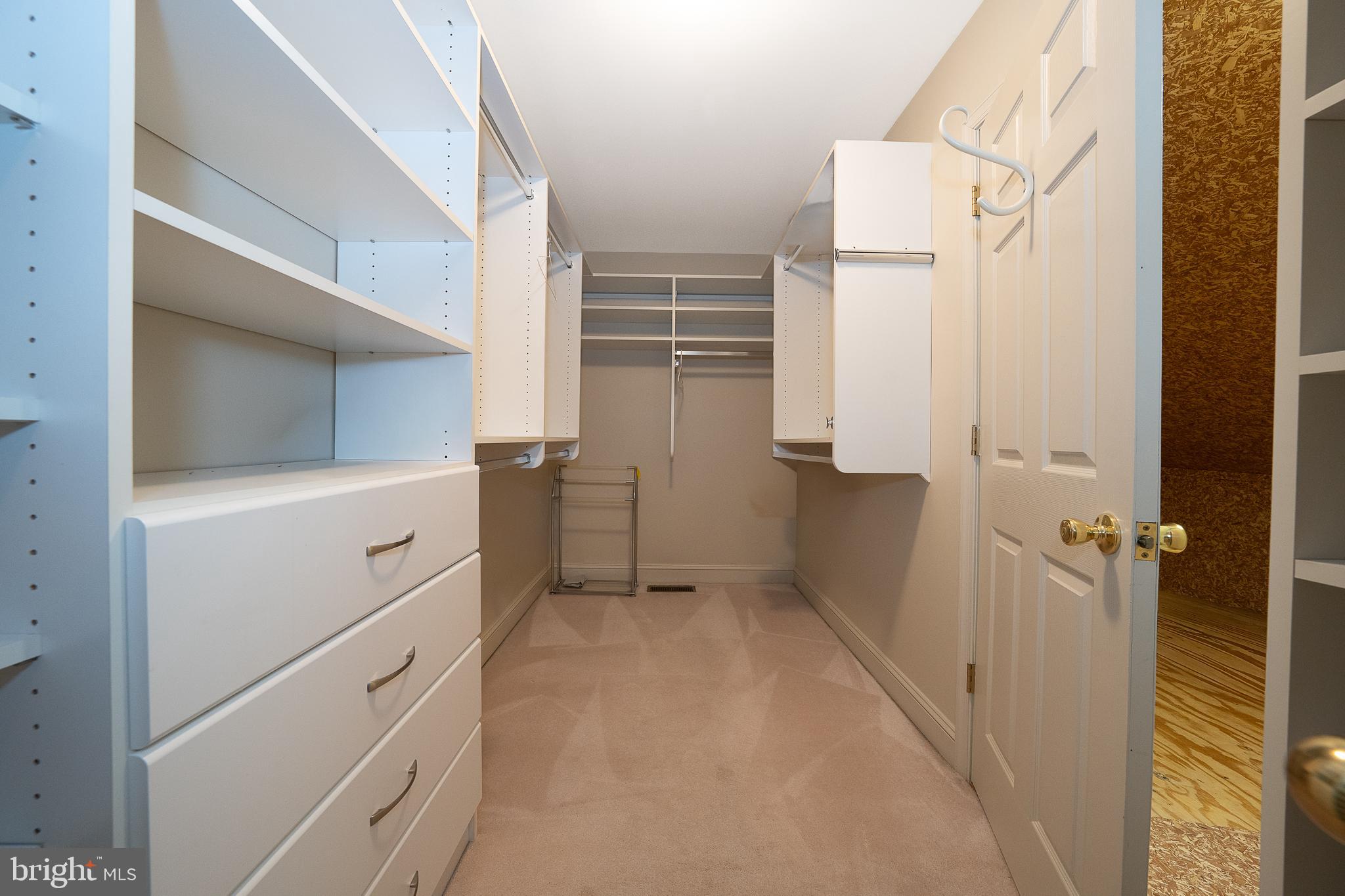 WILLOWDALE CROSSIN - Residential