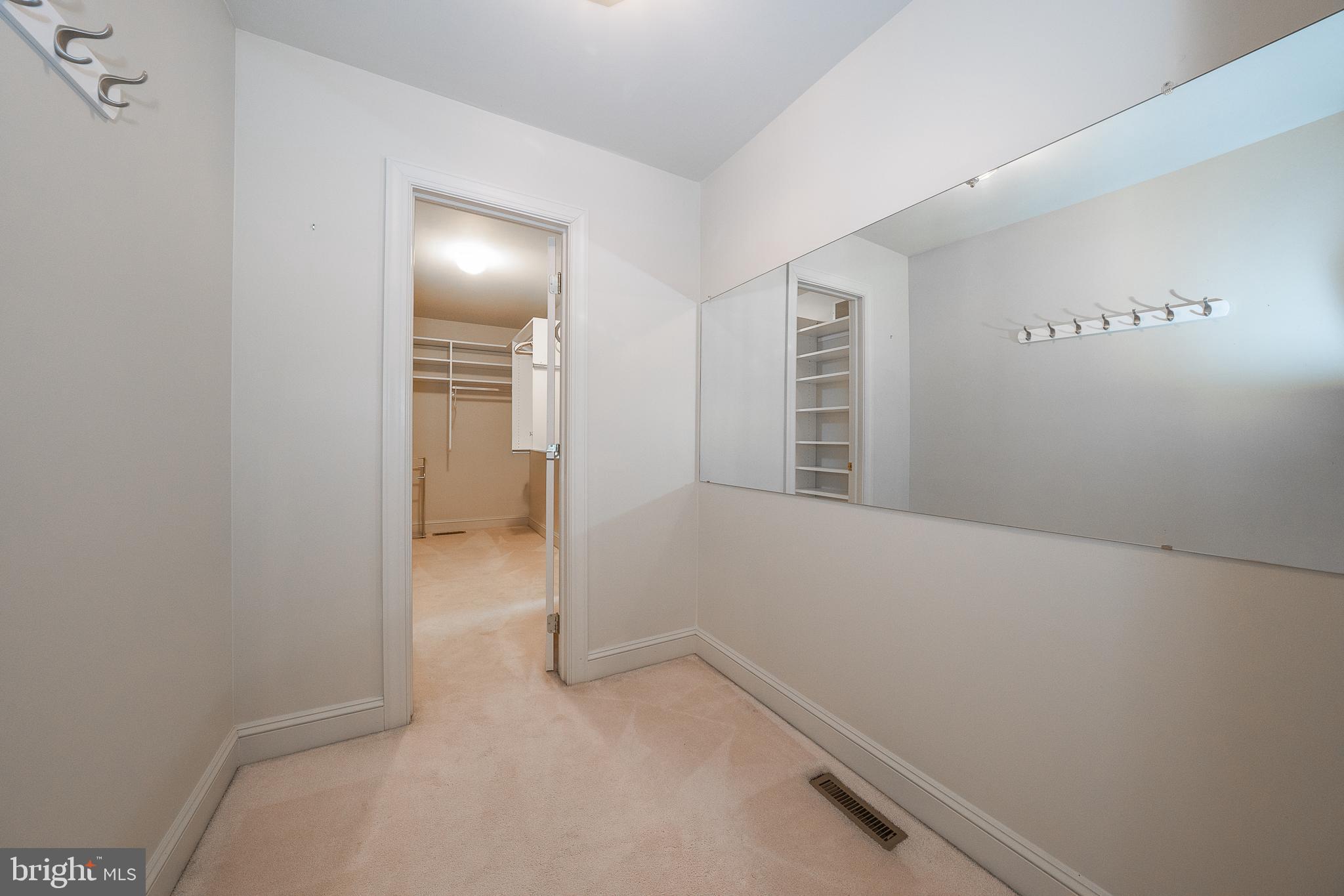 WILLOWDALE CROSSIN - Residential