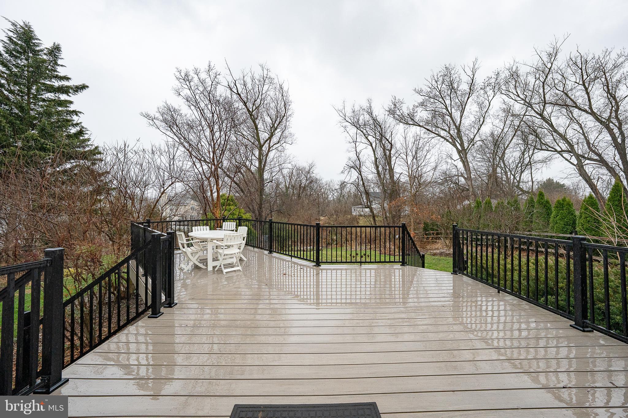 WILLOWDALE CROSSIN - Residential