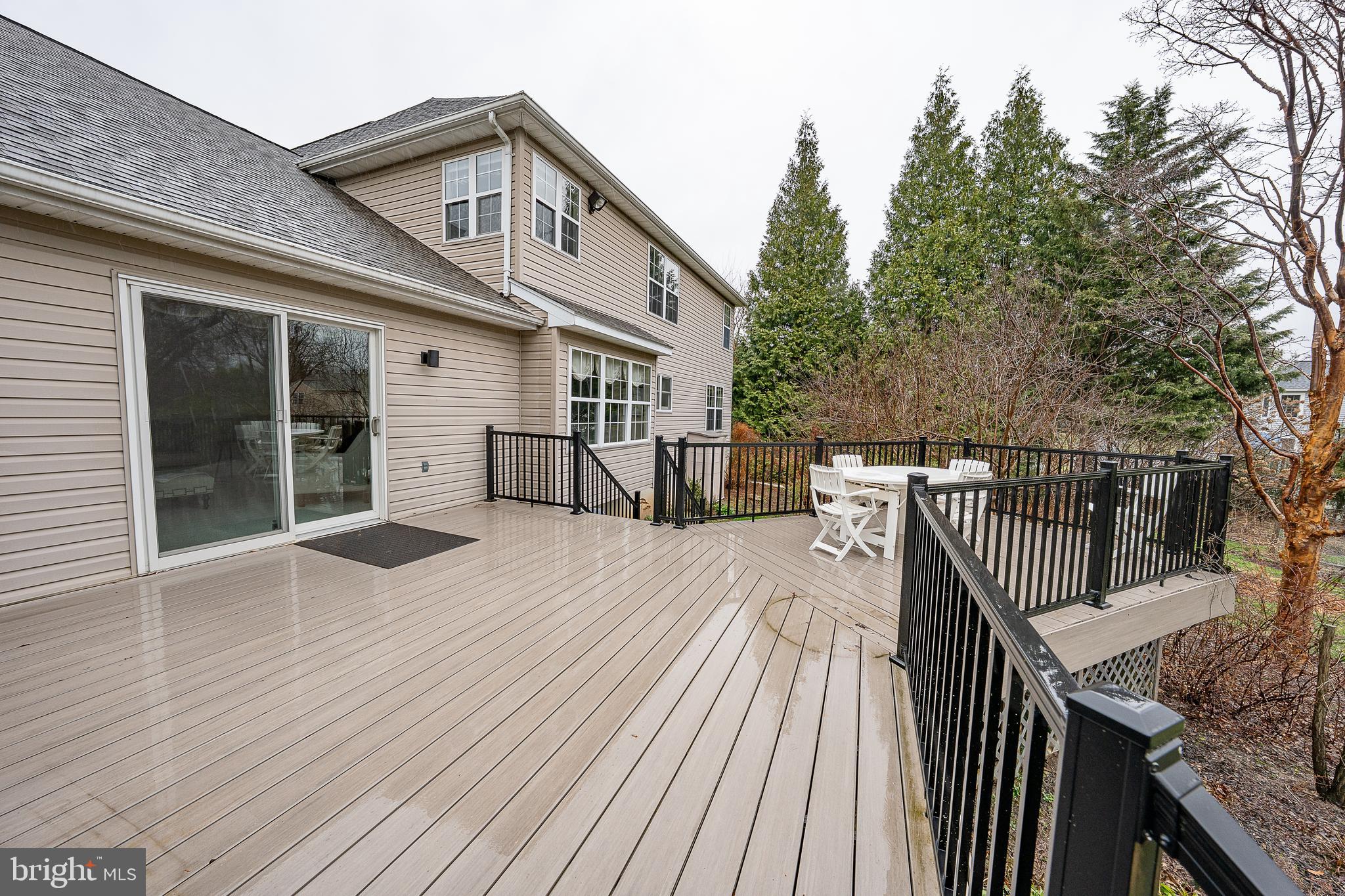 WILLOWDALE CROSSIN - Residential