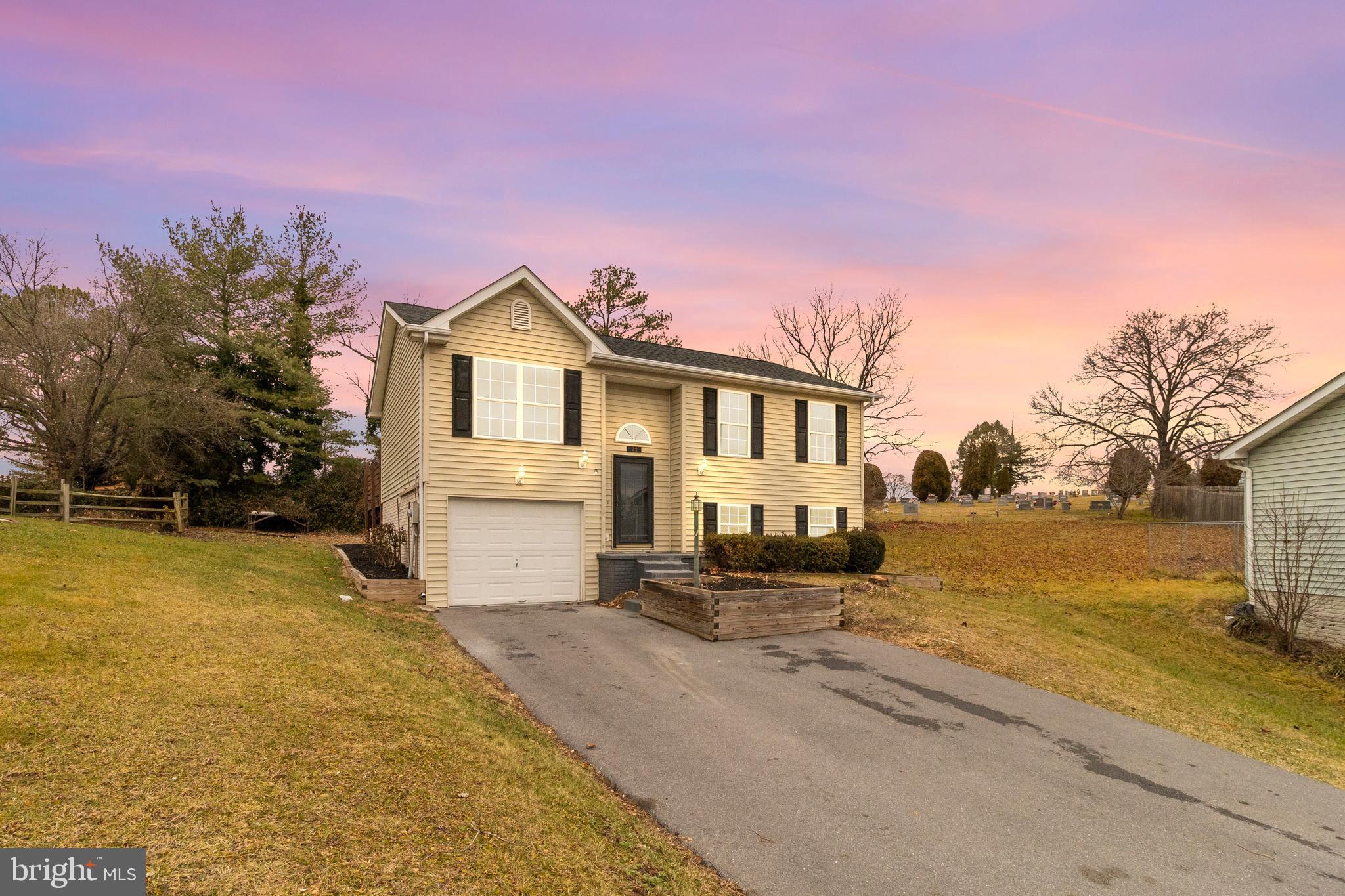 WILDFLOWER CREEK ESTATES - Residential