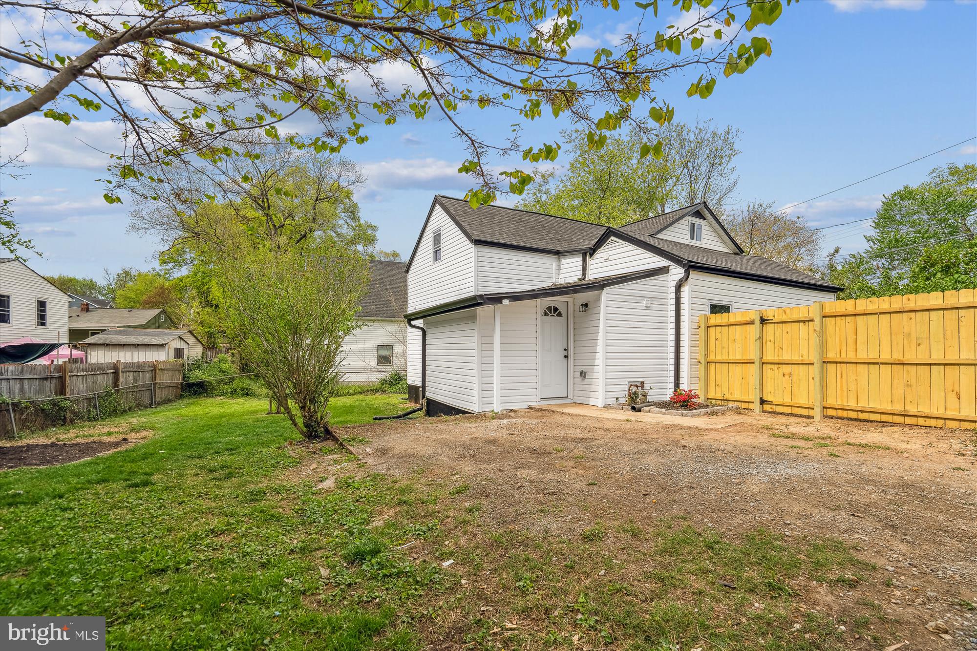 RIVERDALE - Residential