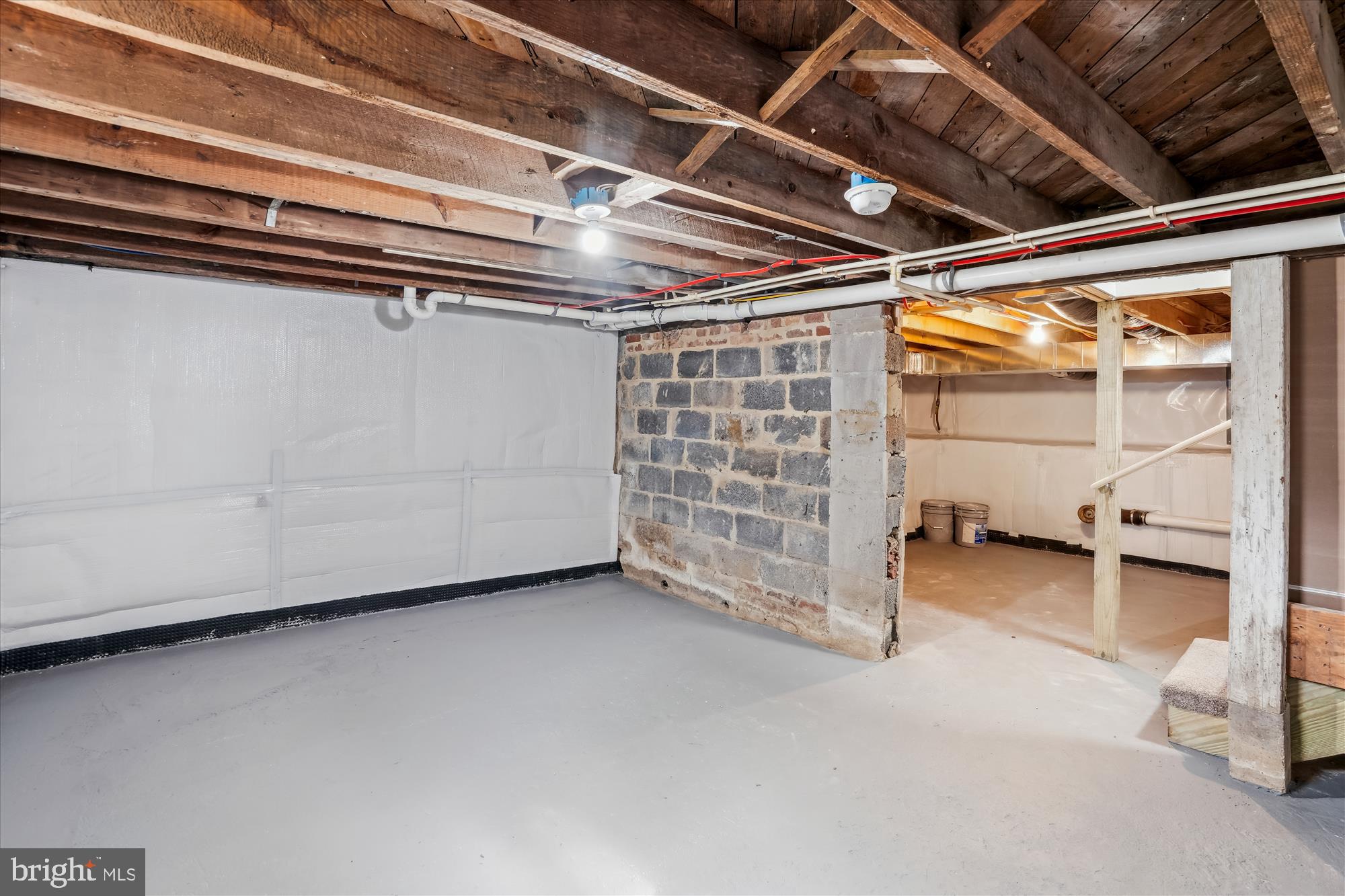 RIVERDALE - Residential