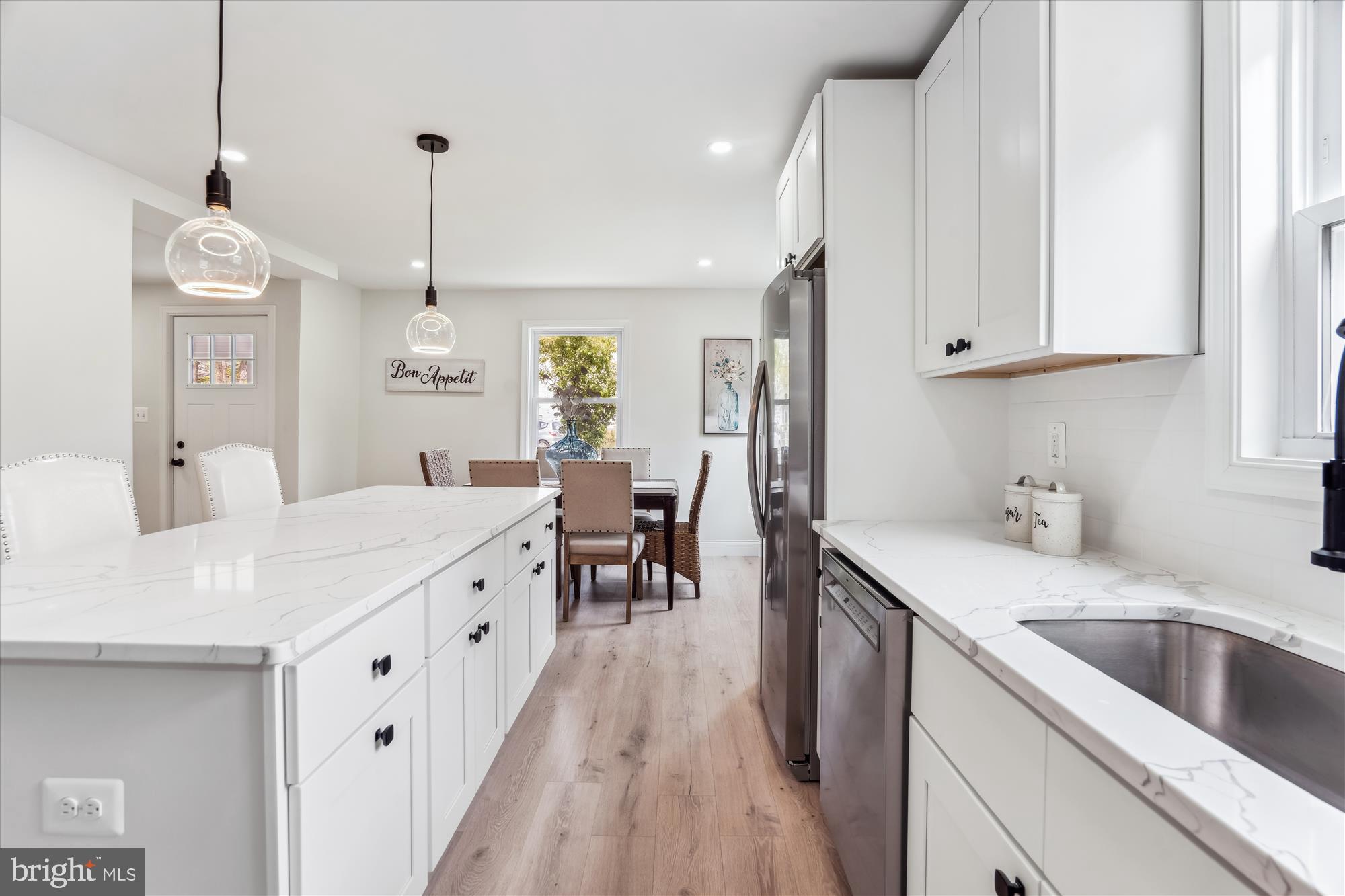 RIVERDALE - Residential