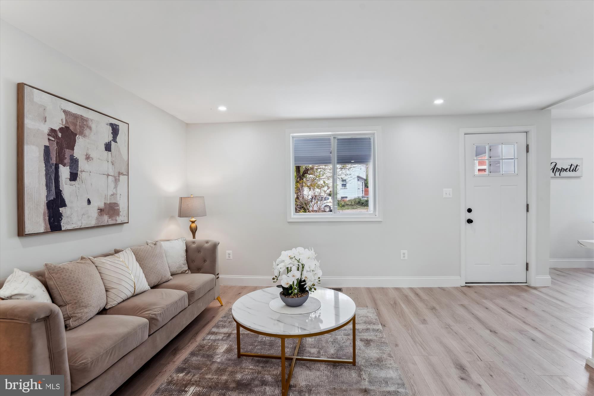 RIVERDALE - Residential