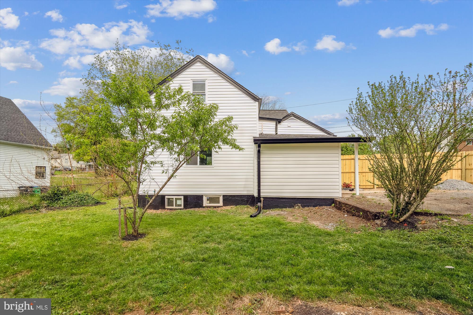 RIVERDALE - Residential