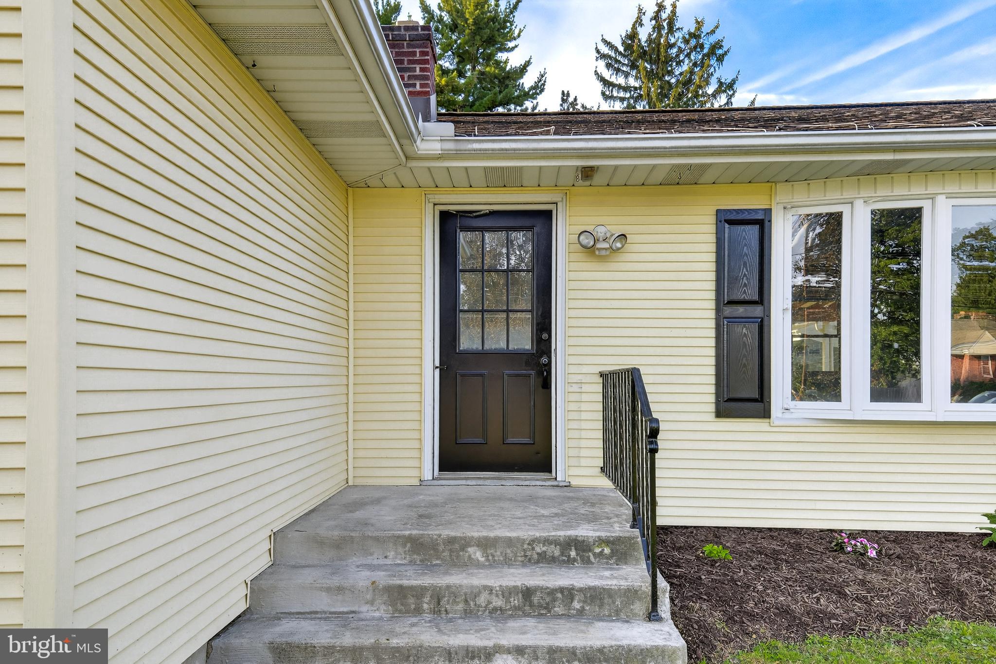 1930 MANOR RIDGE DRIVE