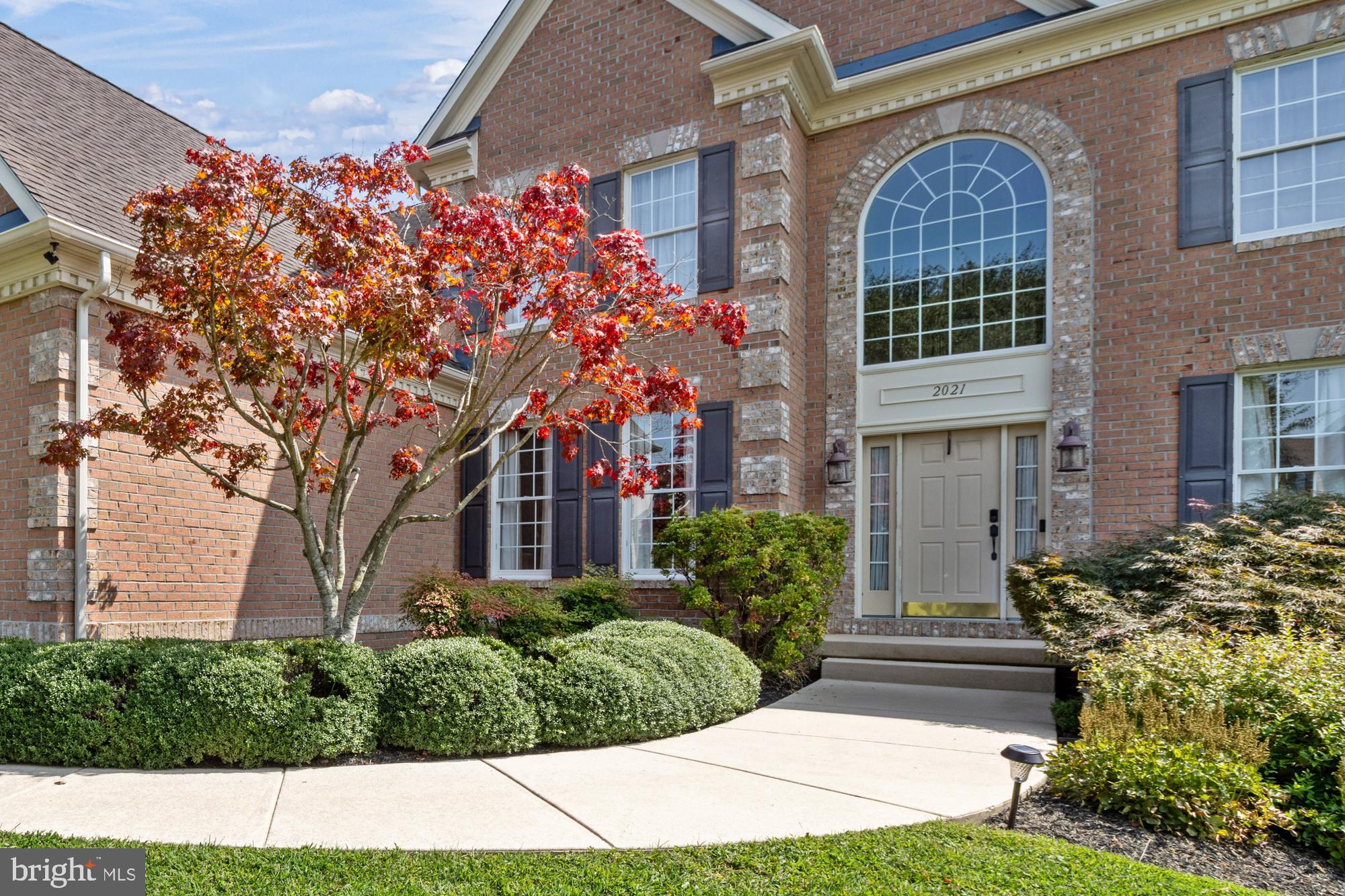 2021 TWIN LAKES DRIVE
