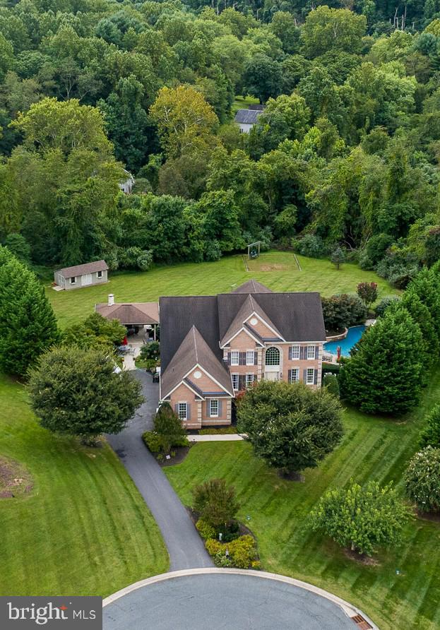 2021 TWIN LAKES DRIVE