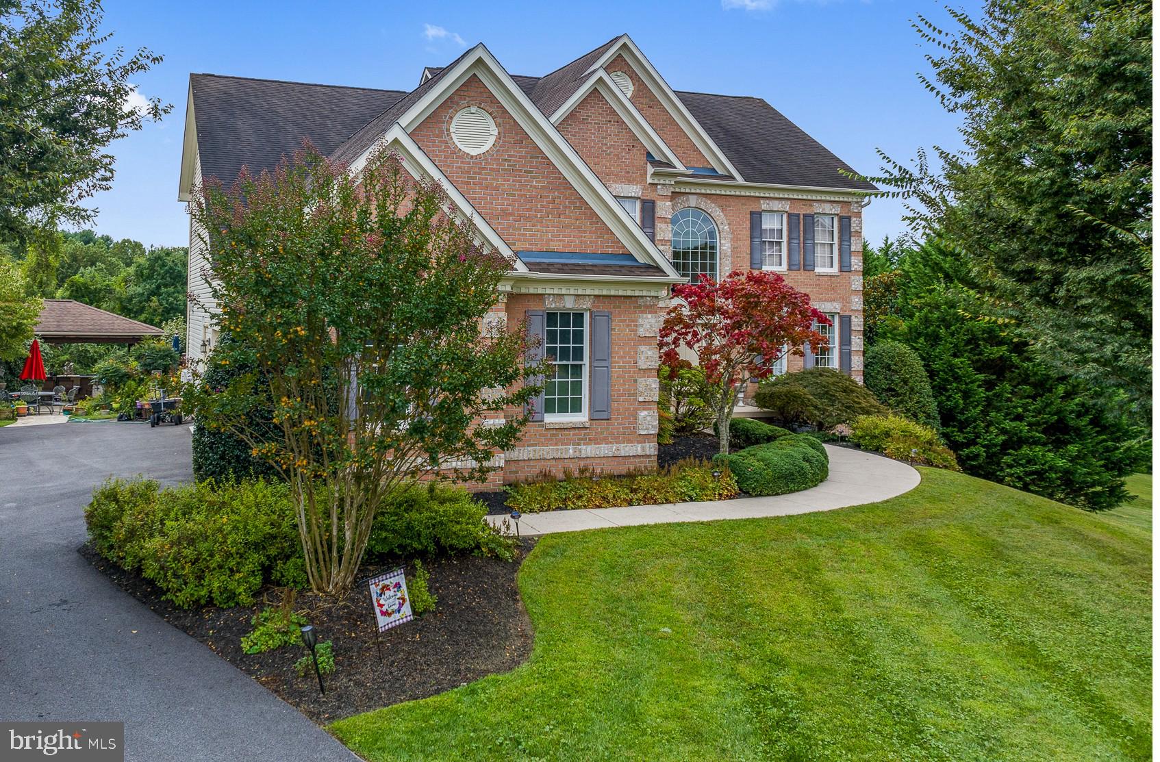 2021 TWIN LAKES DRIVE
