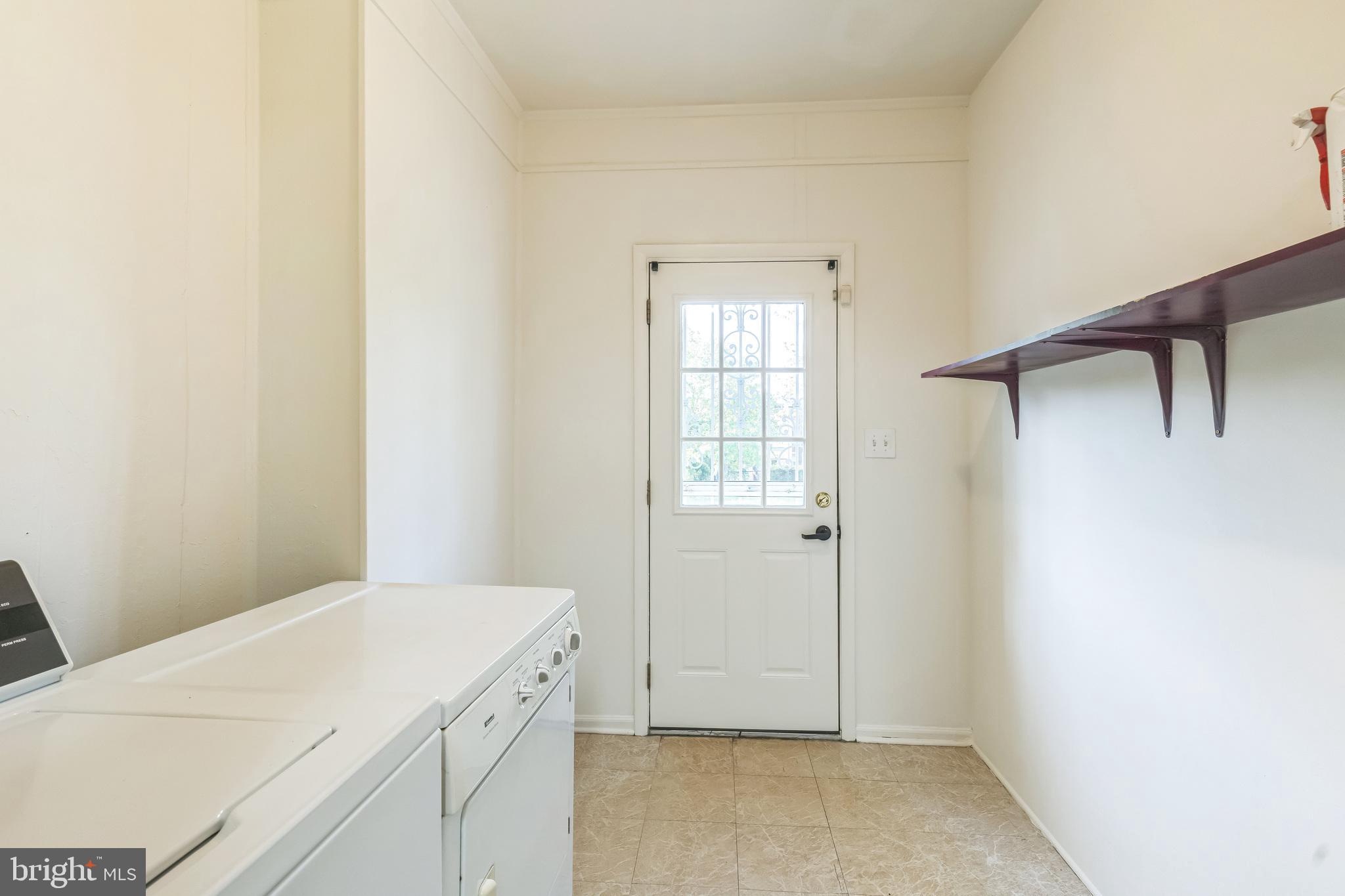 PETWORTH - Residential Lease