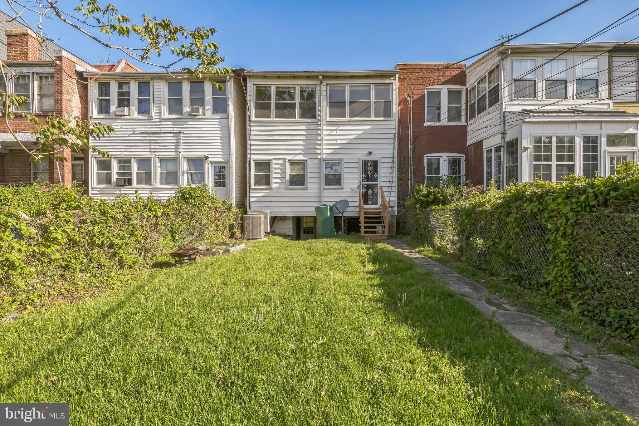 PETWORTH - Residential Lease