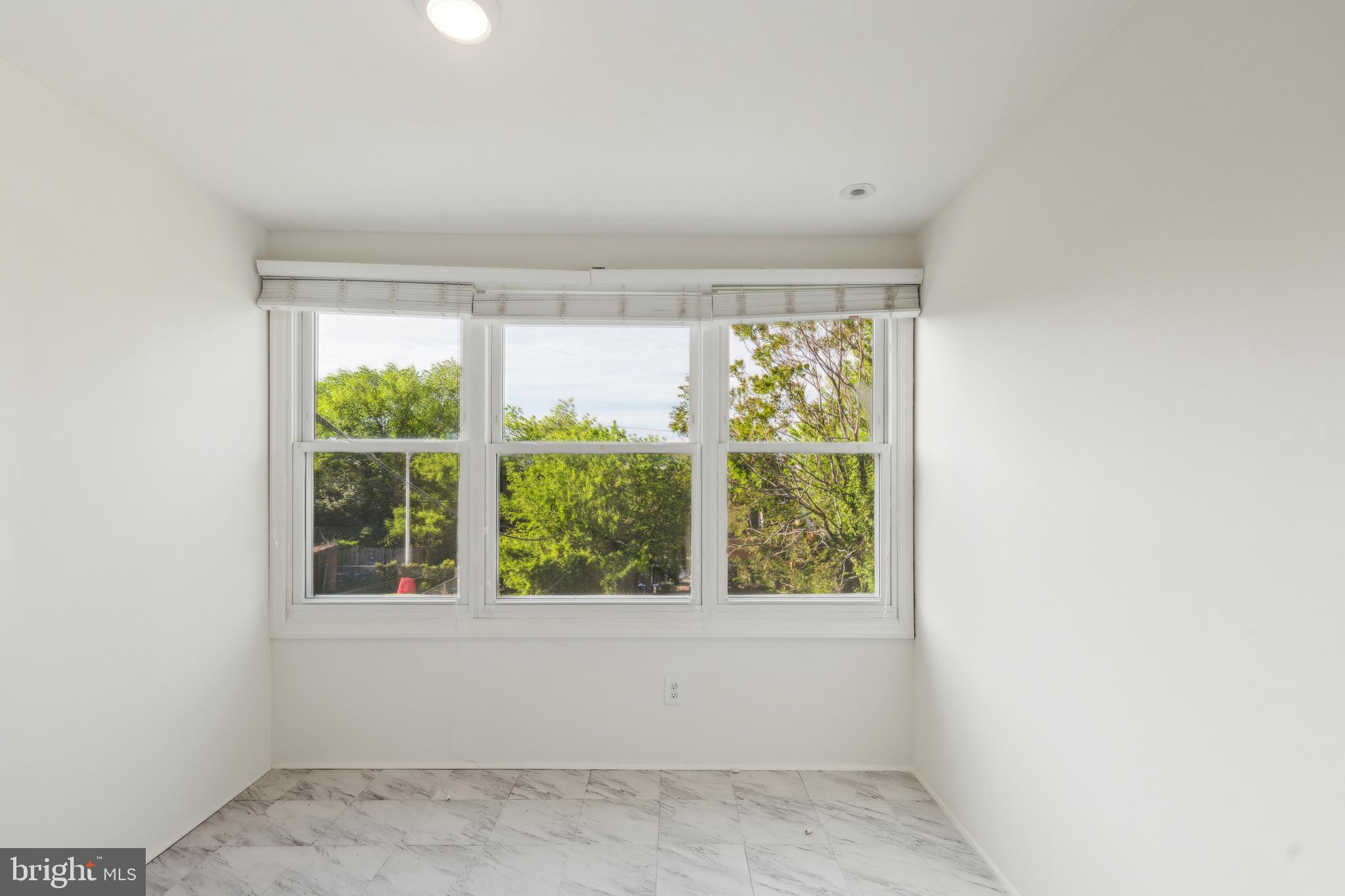 PETWORTH - Residential Lease