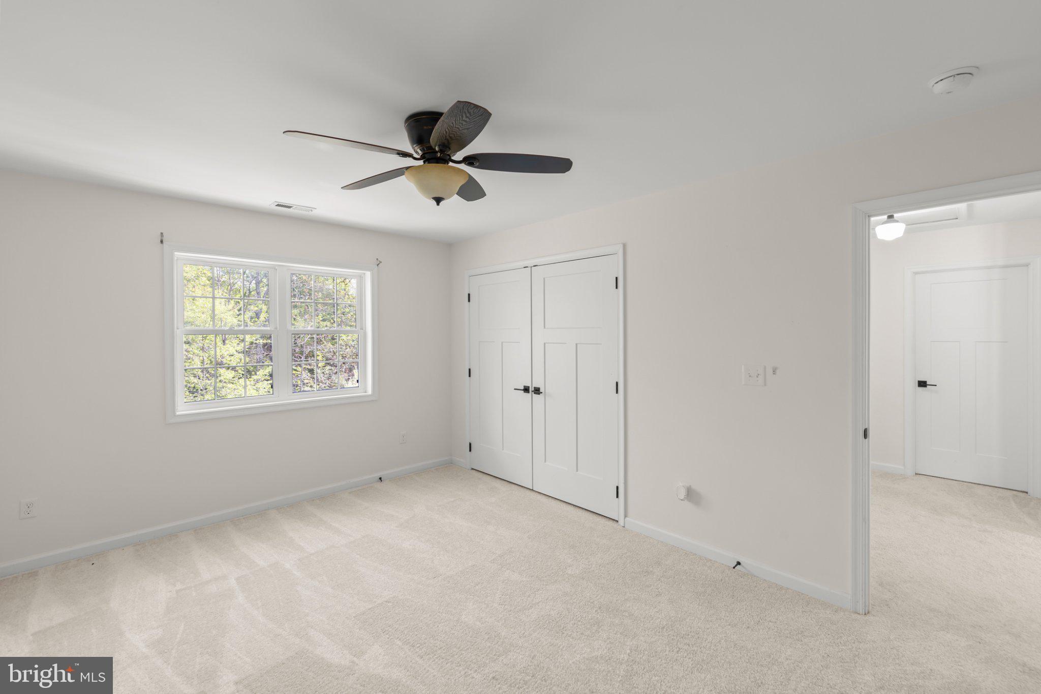 LAKE HOLIDAY ESTATES - Residential