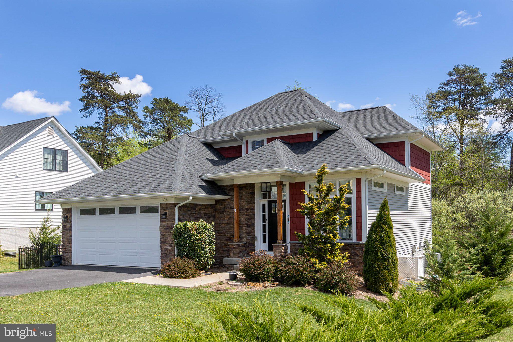 LAKE HOLIDAY ESTATES - Residential