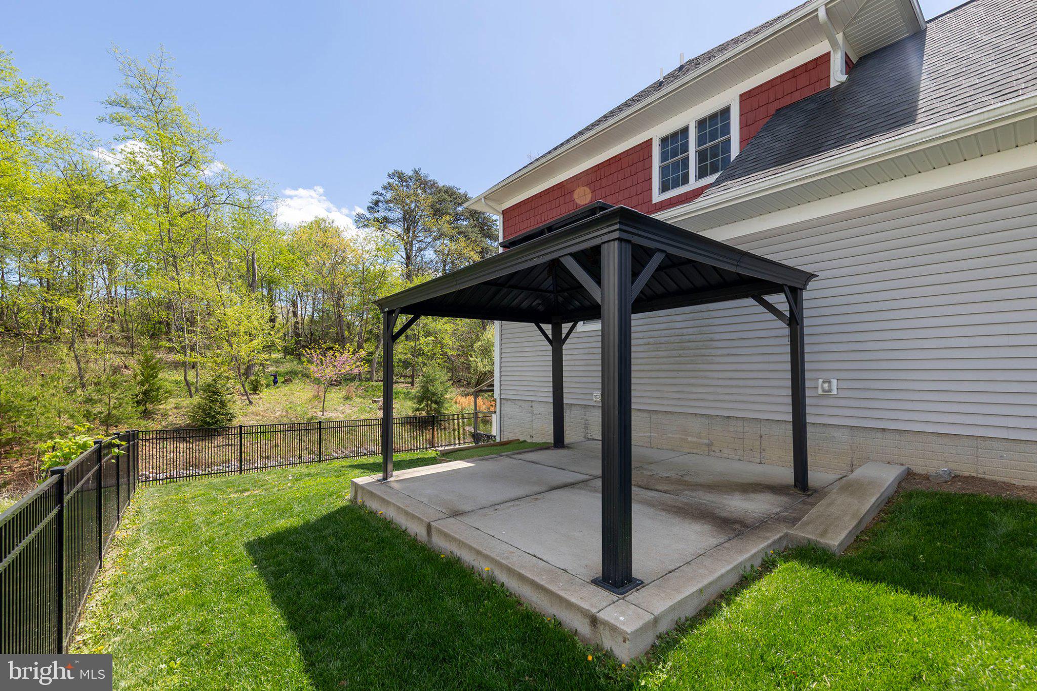 LAKE HOLIDAY ESTATES - Residential