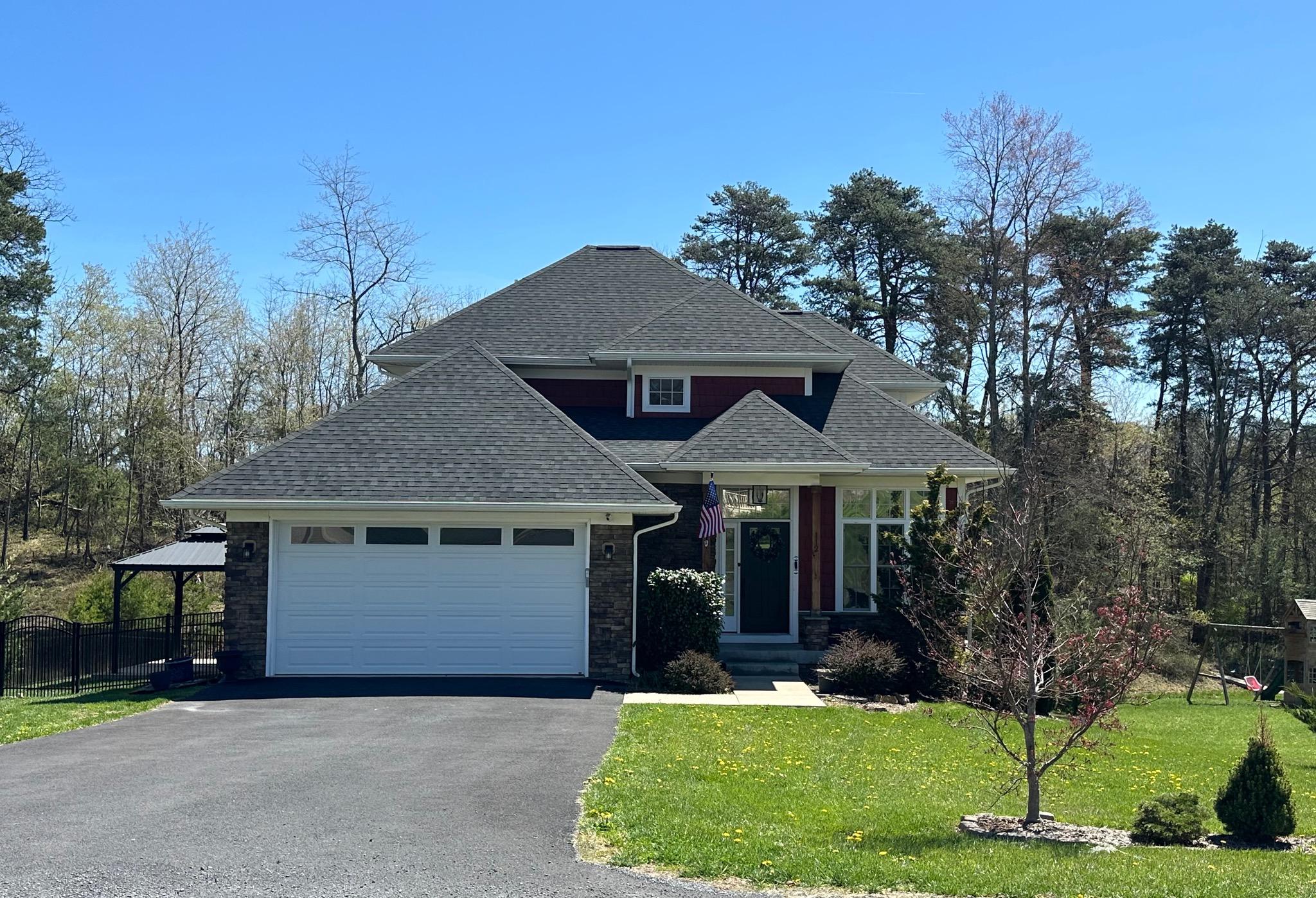 LAKE HOLIDAY ESTATES - Residential