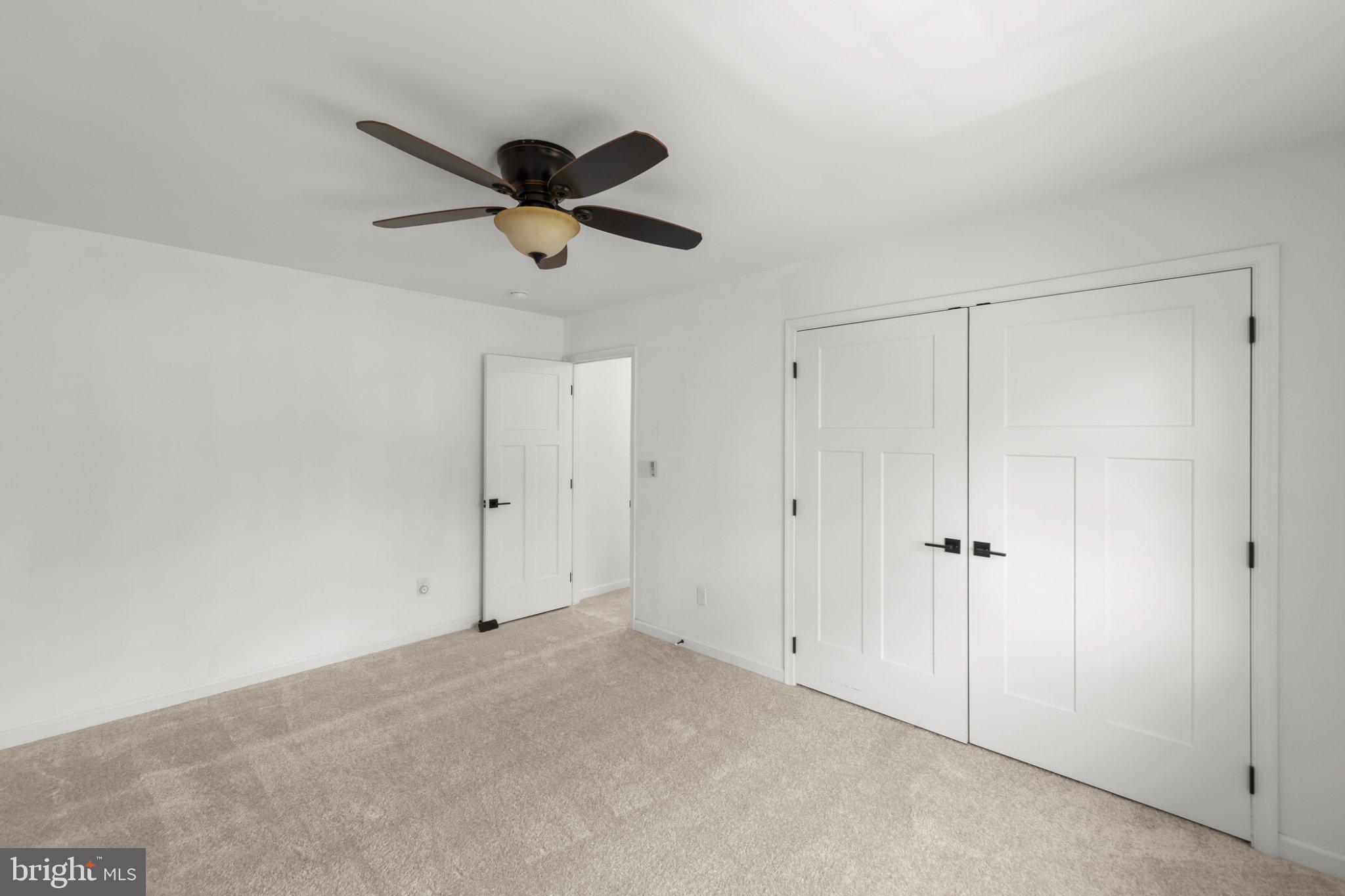 LAKE HOLIDAY ESTATES - Residential