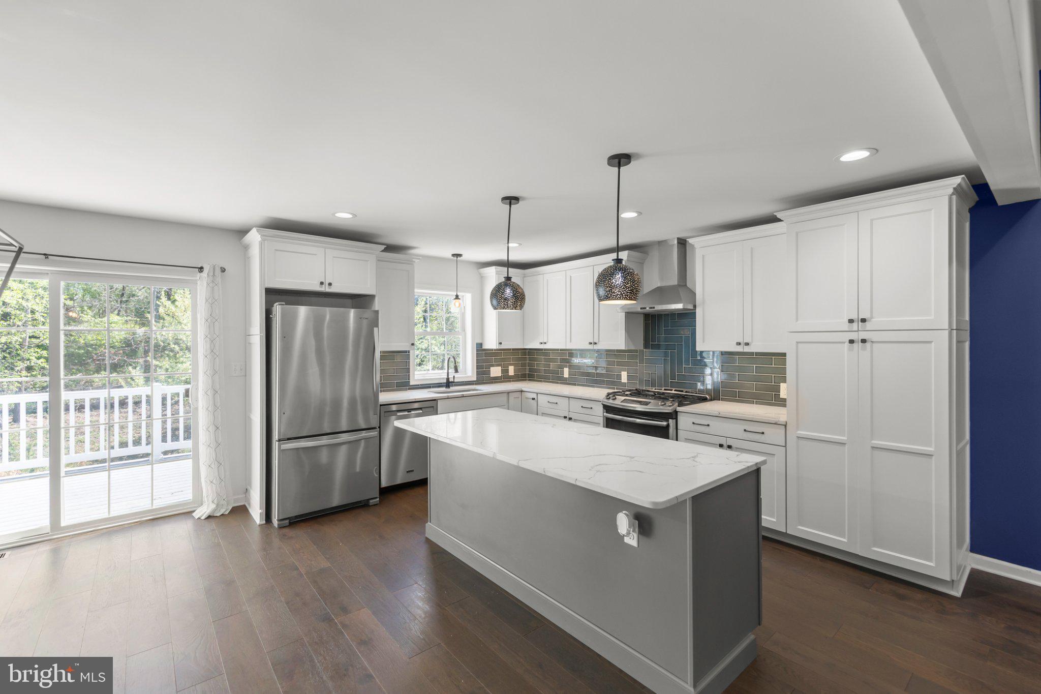 LAKE HOLIDAY ESTATES - Residential