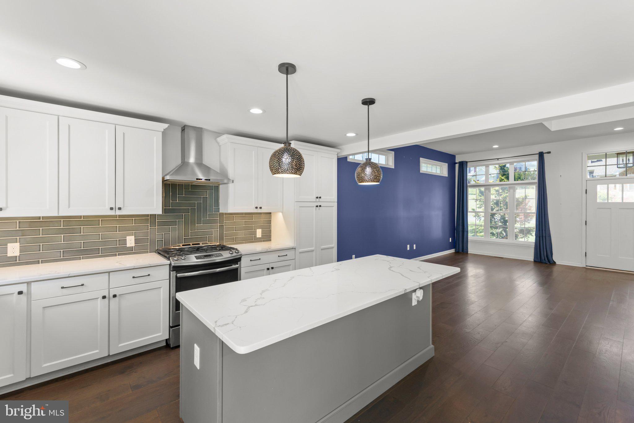 LAKE HOLIDAY ESTATES - Residential