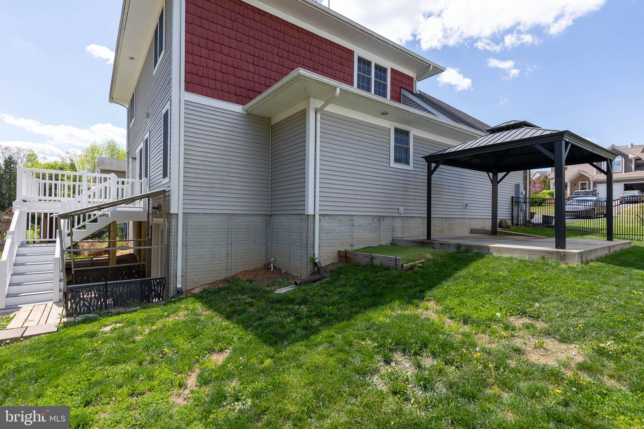 LAKE HOLIDAY ESTATES - Residential