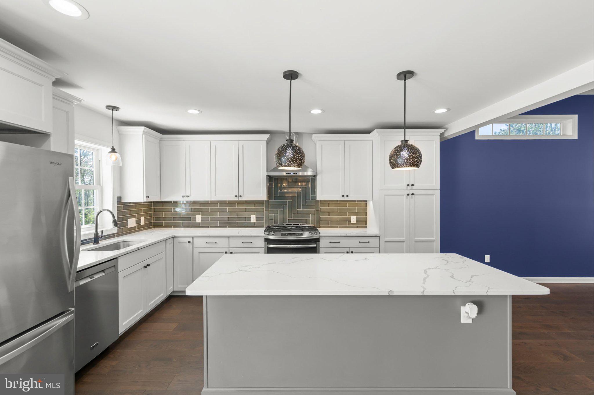 LAKE HOLIDAY ESTATES - Residential