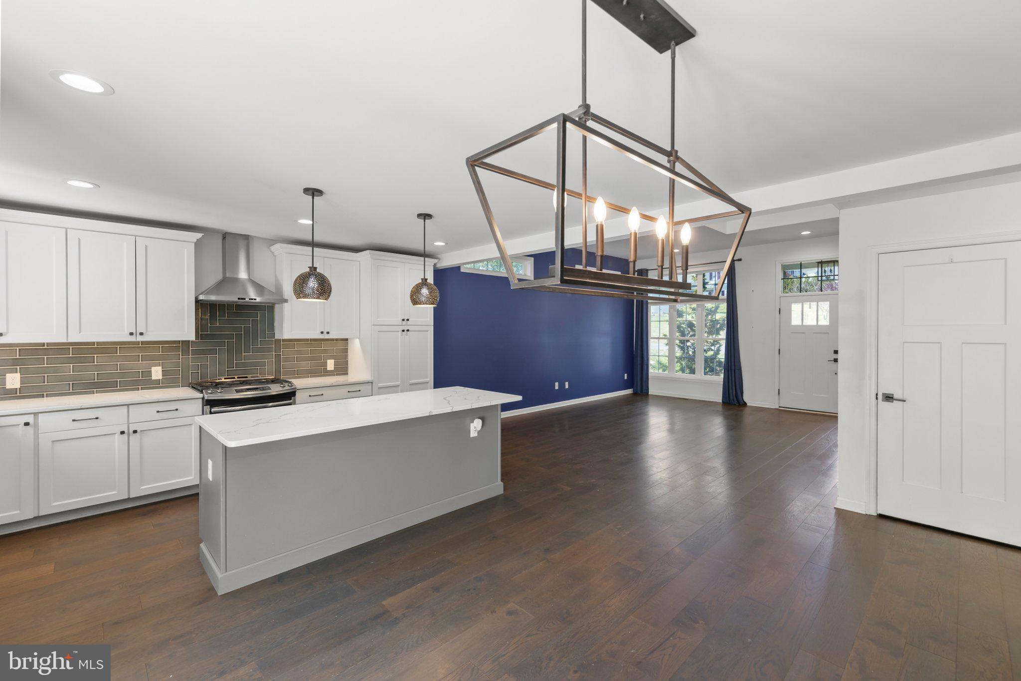 LAKE HOLIDAY ESTATES - Residential